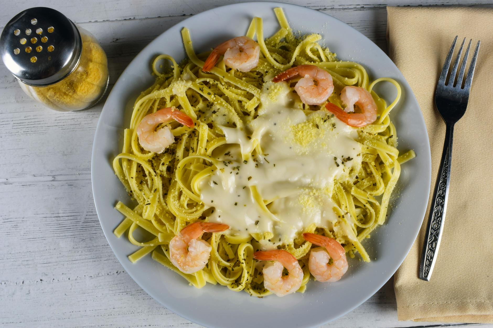 30-Minute Garlic Butter Shrimp Pasta